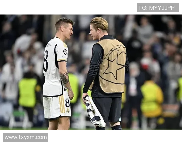 克罗斯在足球世界中的崛起与影响力分析：从天才少年到中场大师的成长之路